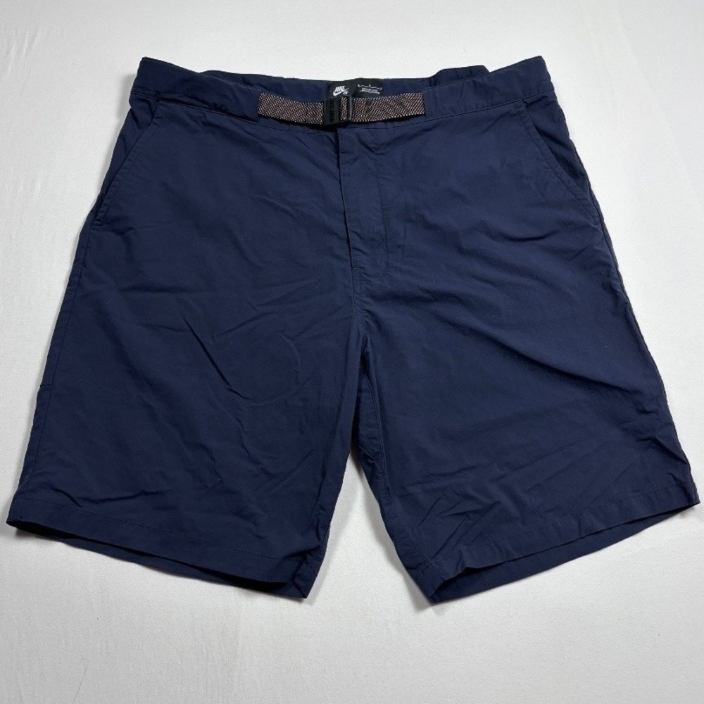 Nike SB Men's Navy Chino Skate Shorts Belted Flat Front Size 36